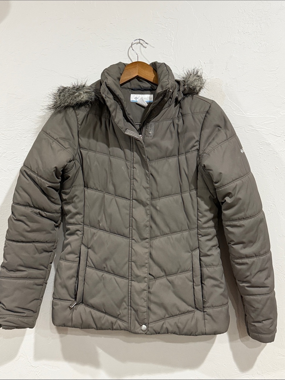 Columbia Women's Peak to Park Faux-Fur-Trimmed Hooded Insulated Puffer Jacket